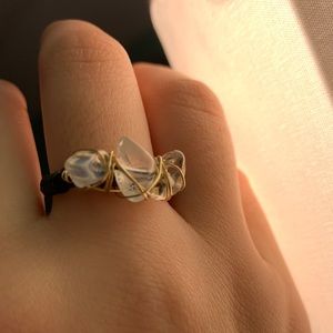 3 clear gemstone ring